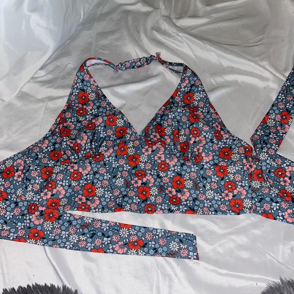 Tank top with tie back by Originality. Size XL